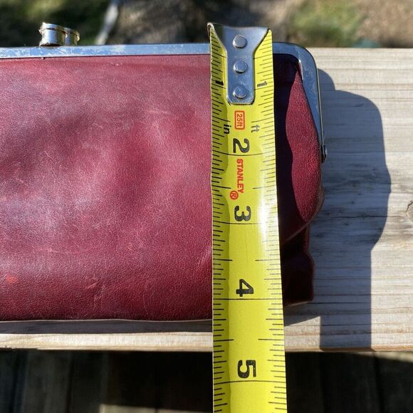 HOBO Lauren Clutch Wallet Purse Glazed Leather Red Burgundy Distress Kiss Lock - Picture 5 of 10